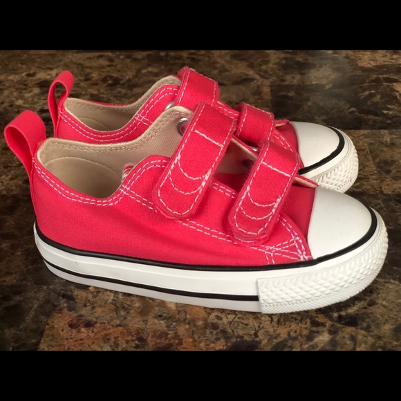 NEW  Converse Toddler All Star 2V Casual Sneakers - Picture 3 of 14